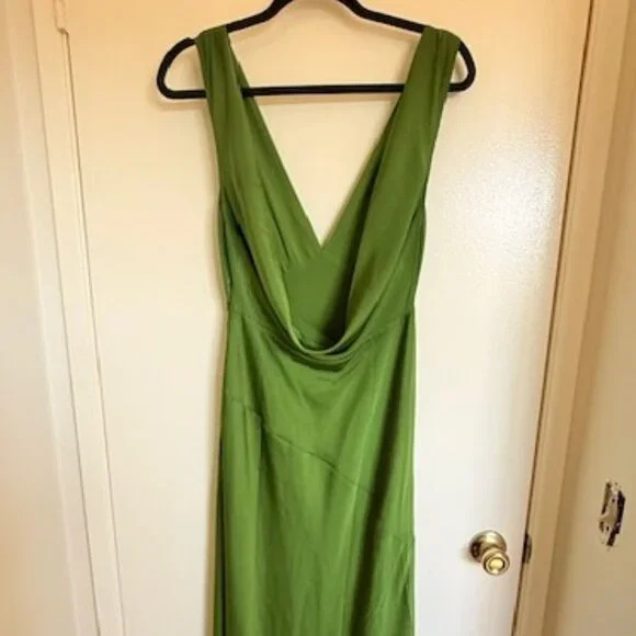 slim fit dress slacks Suki Metallic Knit Maxi Dress / Pastel Green | Meshki main image 1